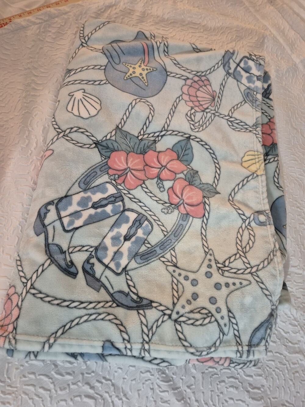 💥 Mellow & Mod Costal Cowgirl Boots Shells Rare Blanket Soft 50 X 70 in